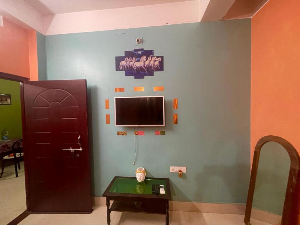 Veda Home'S Agartala Esterno foto