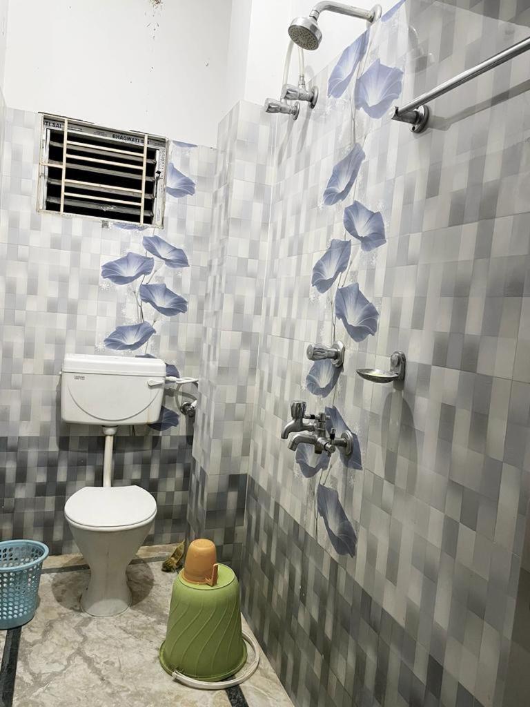 Veda Home'S Agartala Esterno foto